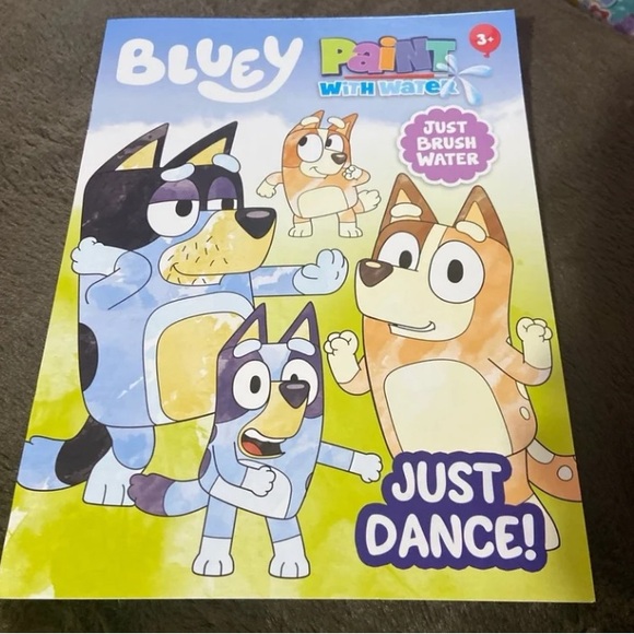 Bluey Set of Activity Books Stickers Book and Paint with Water NWT - Picture 4 of 6